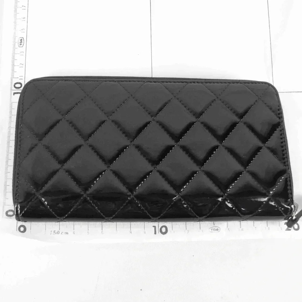 Vintage Chanel Quilted Enameled Leather Long Wallet - Picture 4 of 11